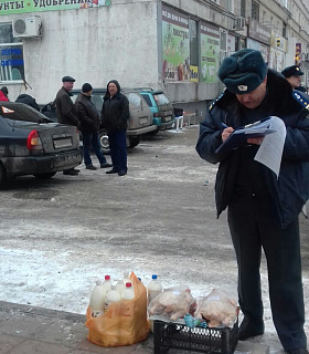 В Волгодонске ветеринарные инспекторы провели рейд по борьбе с несанкционированной торговлей